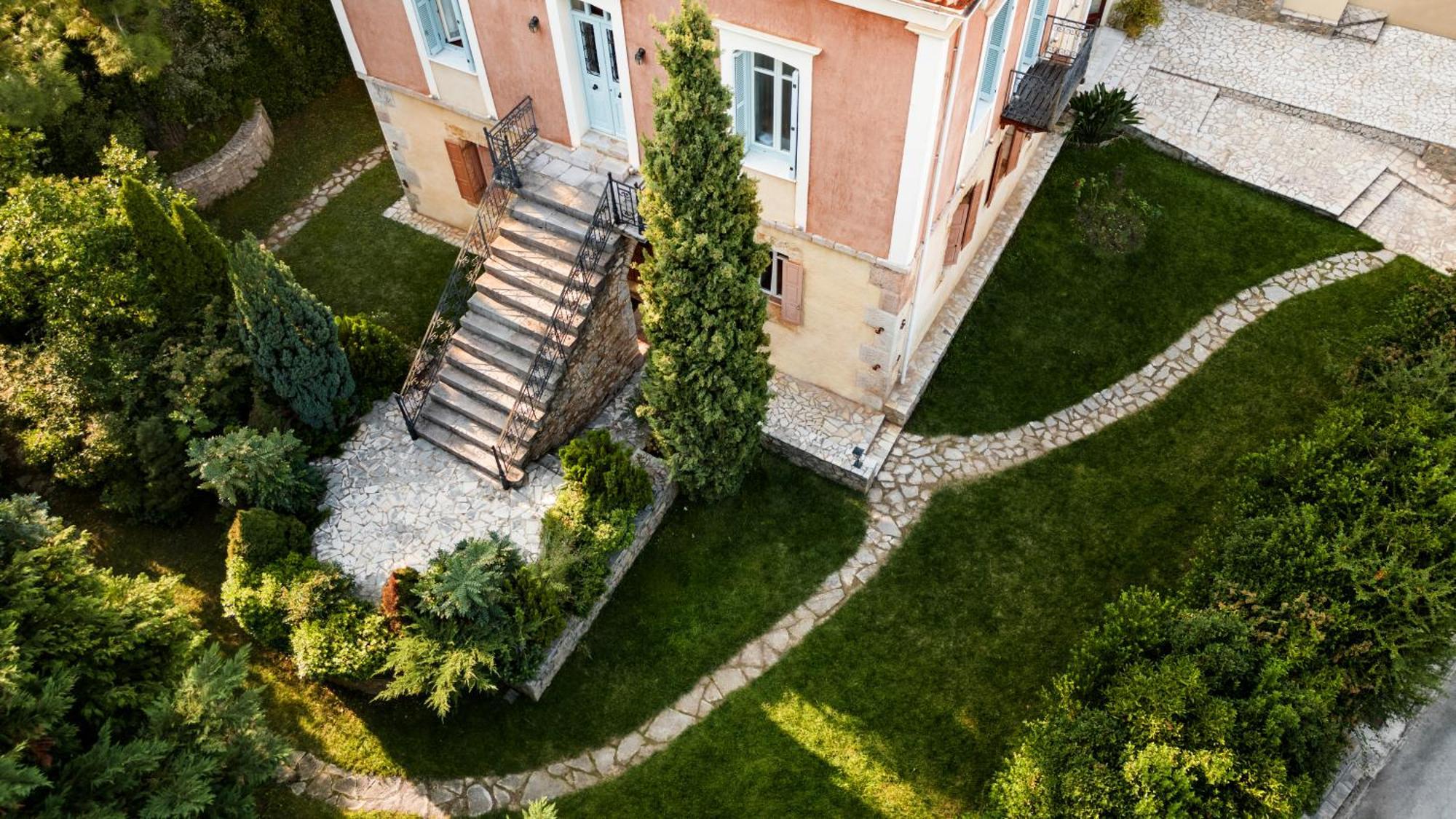 Hotel Archontiko Parnassus Dadi Amfikleia Exterior foto